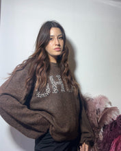 Carica l'immagine nel visualizzatore di Gallery, Maglioncino cioccolato 🧸
