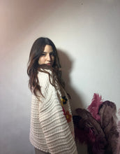 Carica l'immagine nel visualizzatore di Gallery, Cardigan con fiori ricamati🌸
