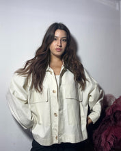 Carica l'immagine nel visualizzatore di Gallery, Giacchetta panna🤍
