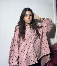 Carica l'immagine nel visualizzatore di Gallery, Camicia rosa a pois🌷
